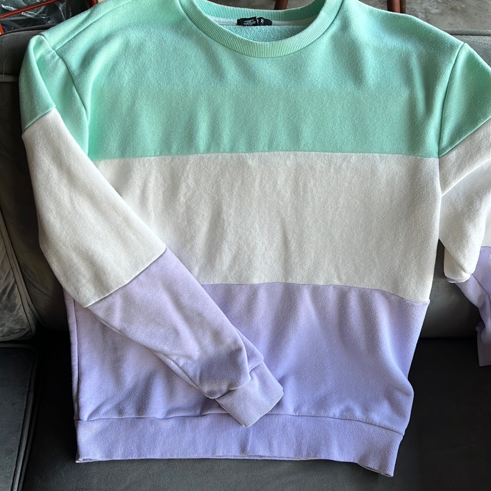 Forever 21 sweater